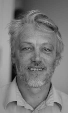 Portrait photo of senior analyst Henrik Bahne