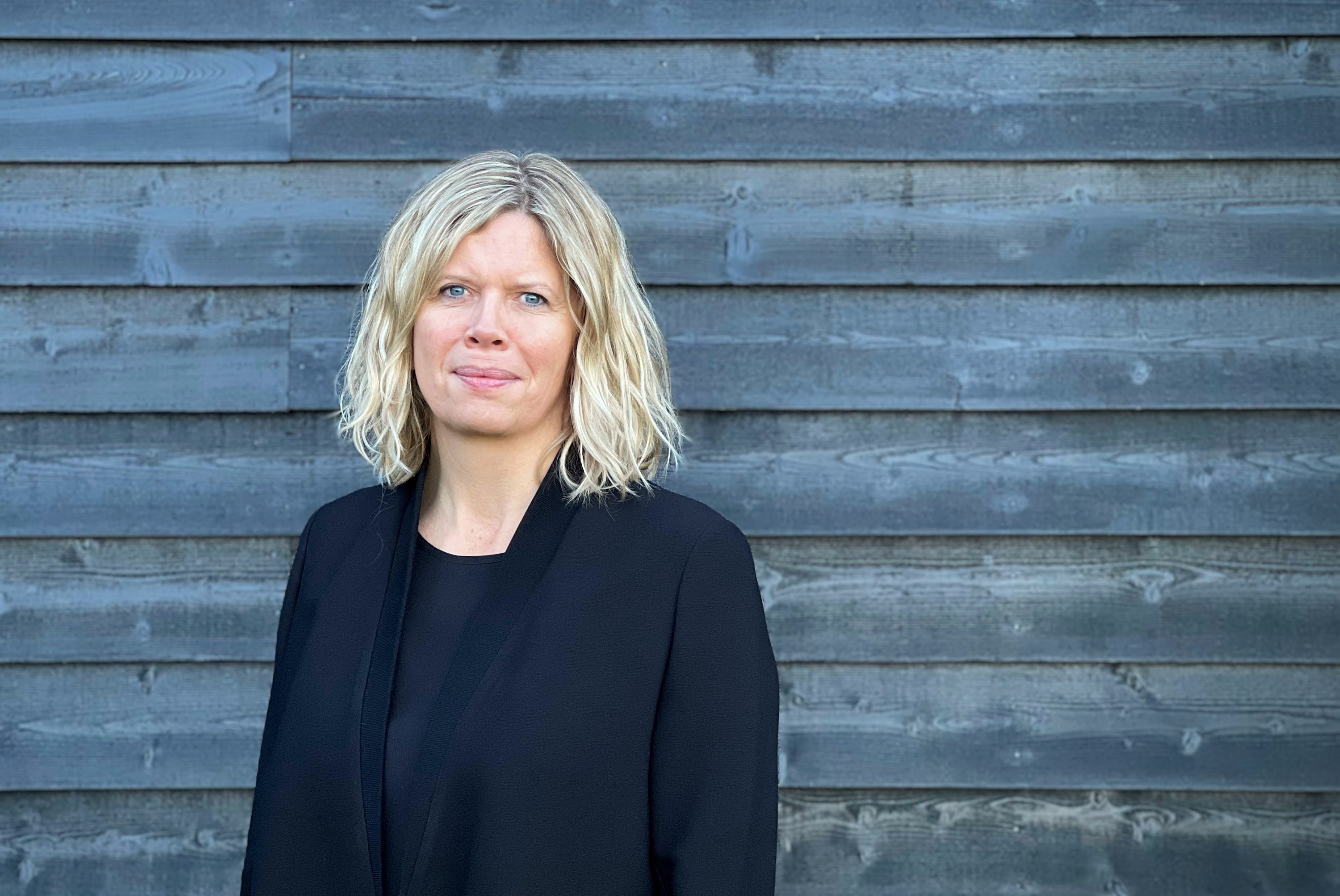 Portrætfoto af Rikke Holm Bramsen.