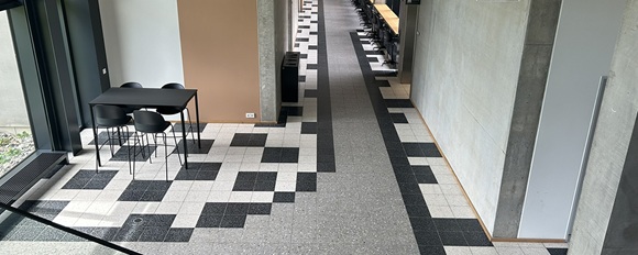 Ternet gulv af kunstneren Cory Arcangel på SDU SUND