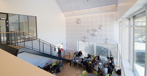 Opholdsrummet set fra 1. sal