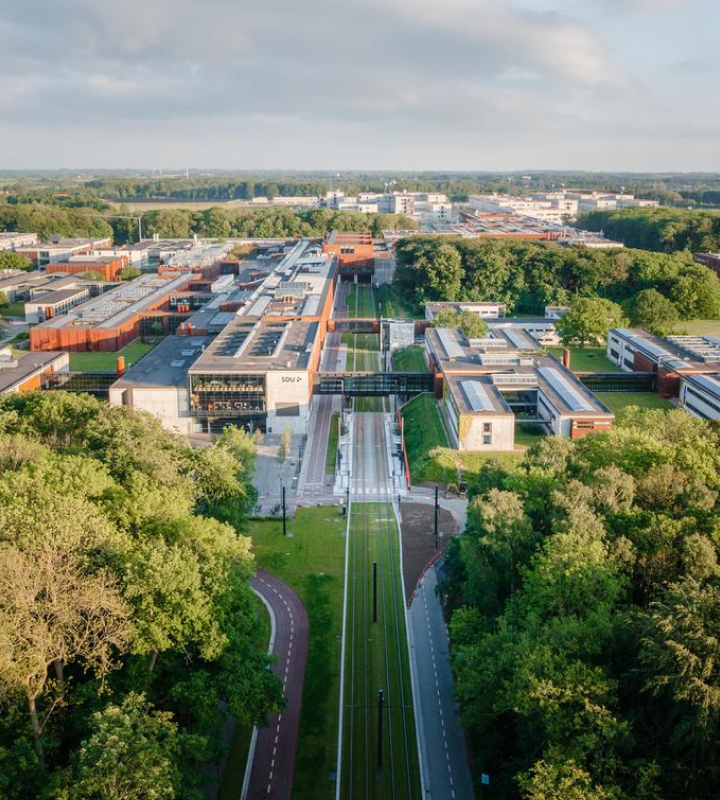 SDU og omkringliggende bygninger taget i fugleperspektiv.